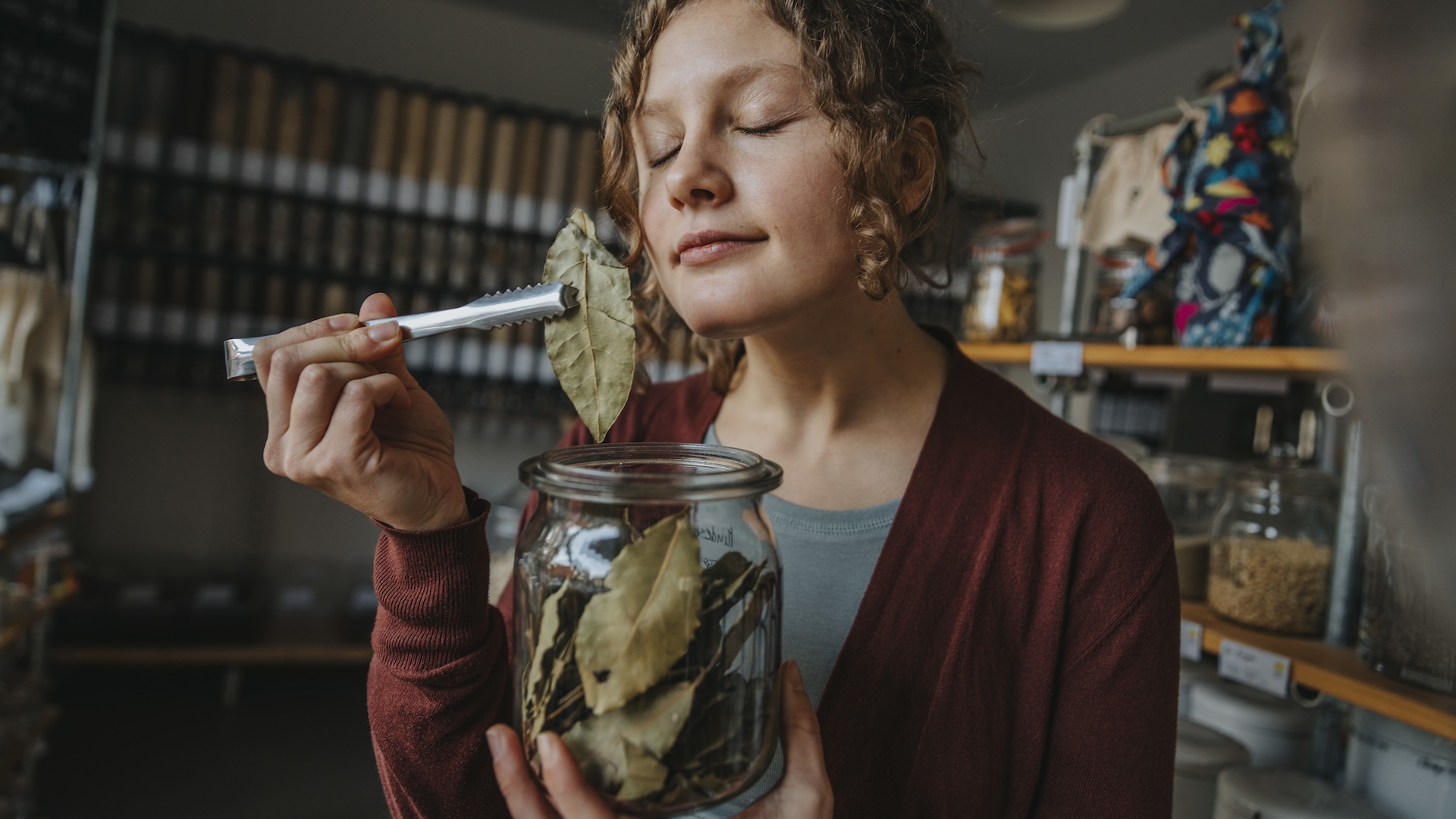 frunzele-de-dafin-adauga-intr-adevar-aroma-sau-este-totul-un-prost?