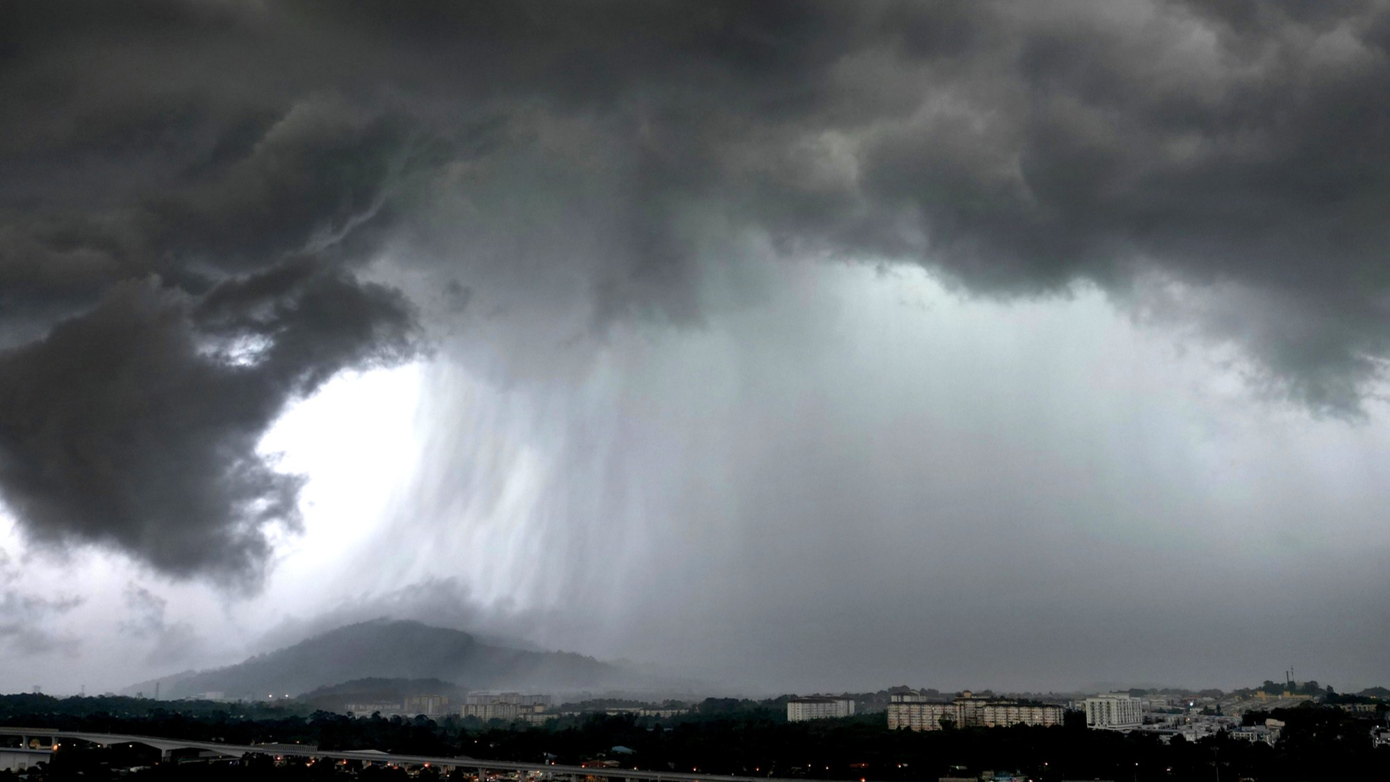 la-nina-„neobisnuita”-si-slaba-a-ajuns-in-sfarsit,-confirma-noaa