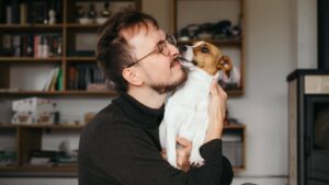 ce-este-capnocytophaga?-cum-un-linge-de-caine-nevinovat-poate-declansa-o-infectie-fatala