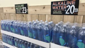 ce-este-apa-alcalina-si-are-beneficii?