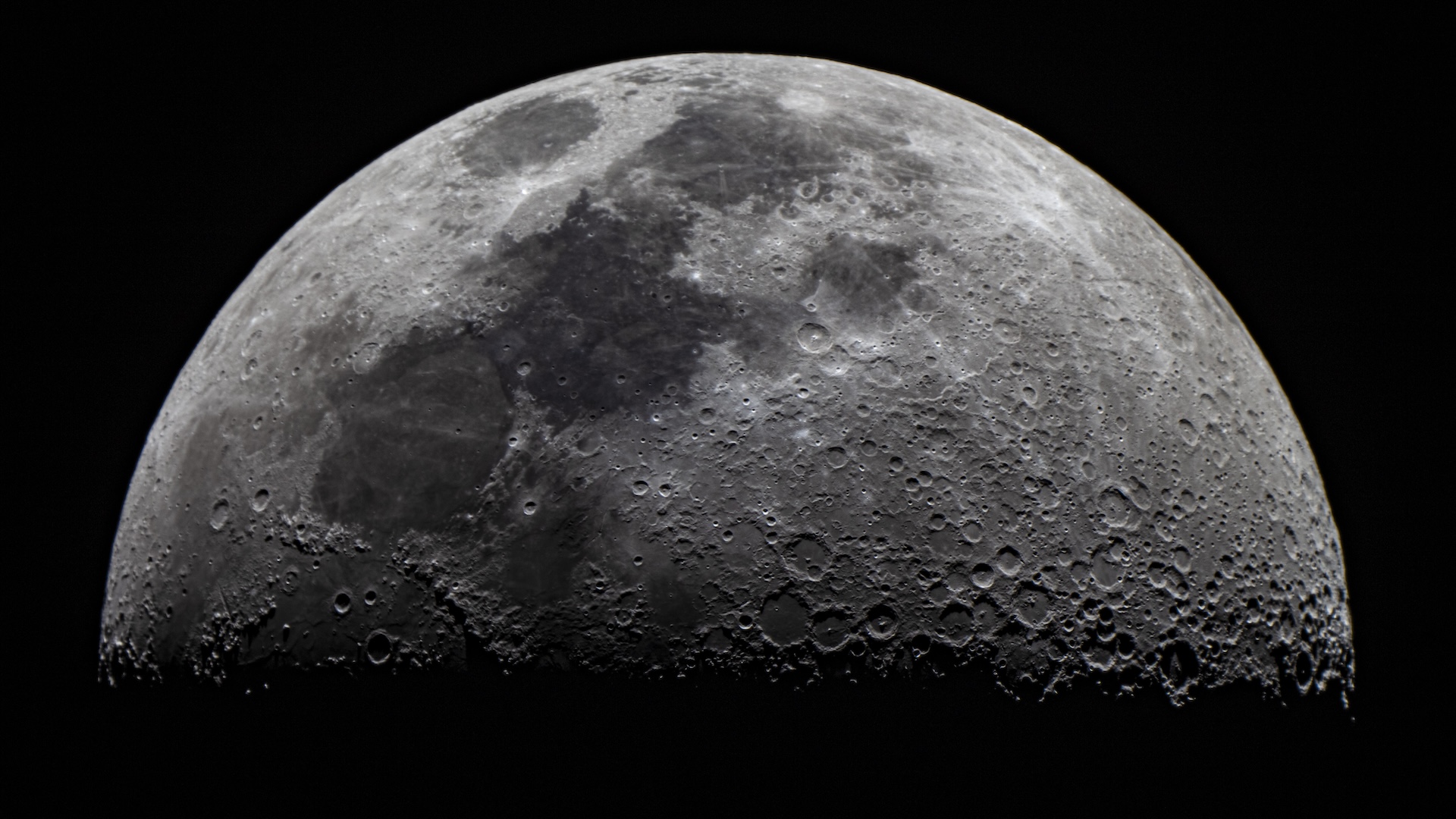 luna-este-inca-activa-din-punct-de-vedere-geologic?-dovezile-spun-ca-este-posibil