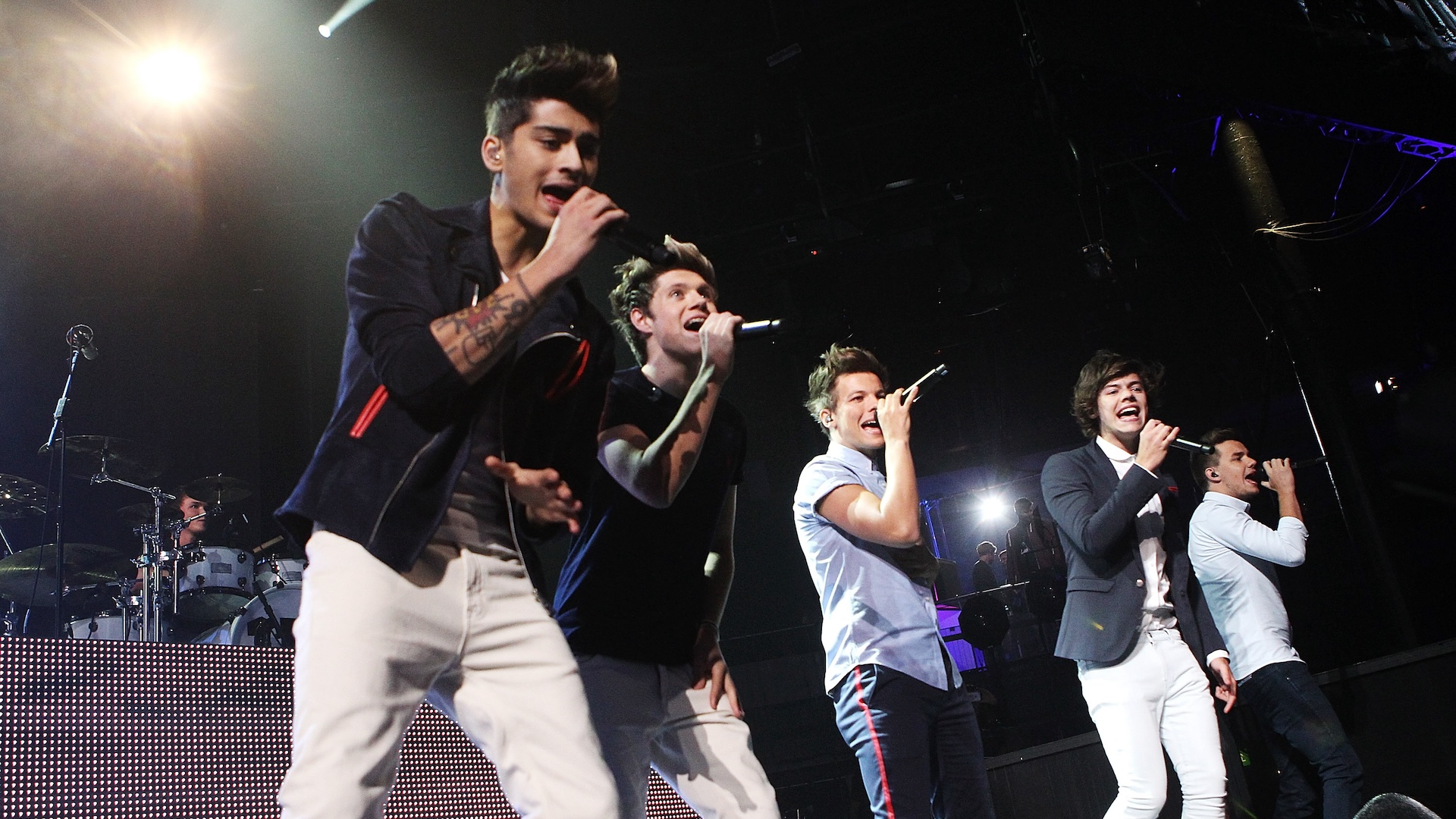 dilema-de-diagnostic:-concertul-one-direction-lass-adolescent-cu-bule-„crackling”-in-piept
