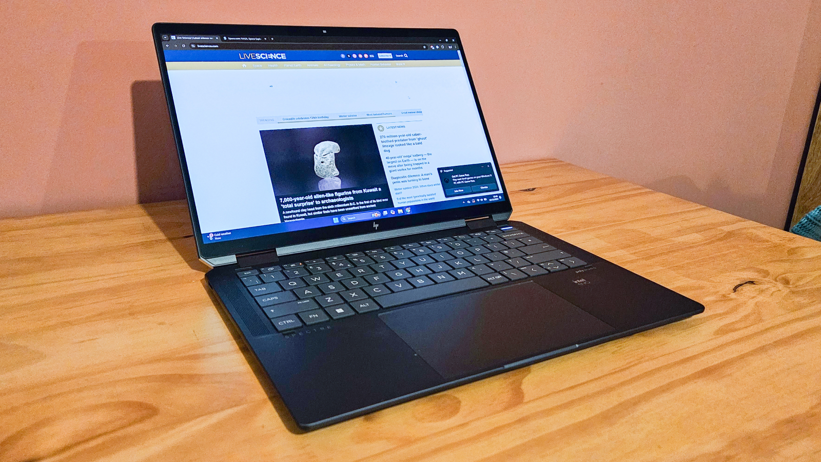 hp-spectre-x360-14-(2024)-recenzie:-elegant-si-ascutit-cu-un-pumn-oled