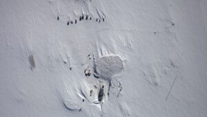 lacul-vostok:-lacul-in-varsta-de-15-milioane-de-ani-a-ingropat-mile-sub-gheata-antarcticii