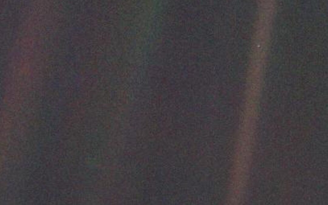 Pale Blue Dot: iconicul fotografie de Ziua Îndrăgostiților de pe Pământ împlinește astăzi 35 de ani – și probabil că ești în el