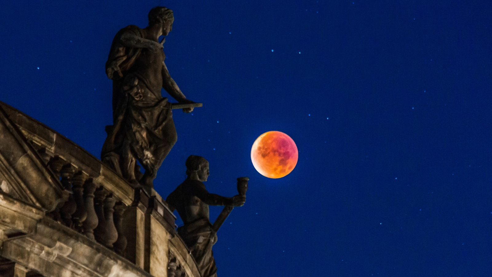 unde-va-fi-vizibila-eclipsa-lunara-totala-„luna-de-sange”-in-martie-2025?