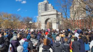science-at-a-crossroads:-dispatches-de-la-mitingurile-de-vineri-„stand-up-for-science”-din-sua