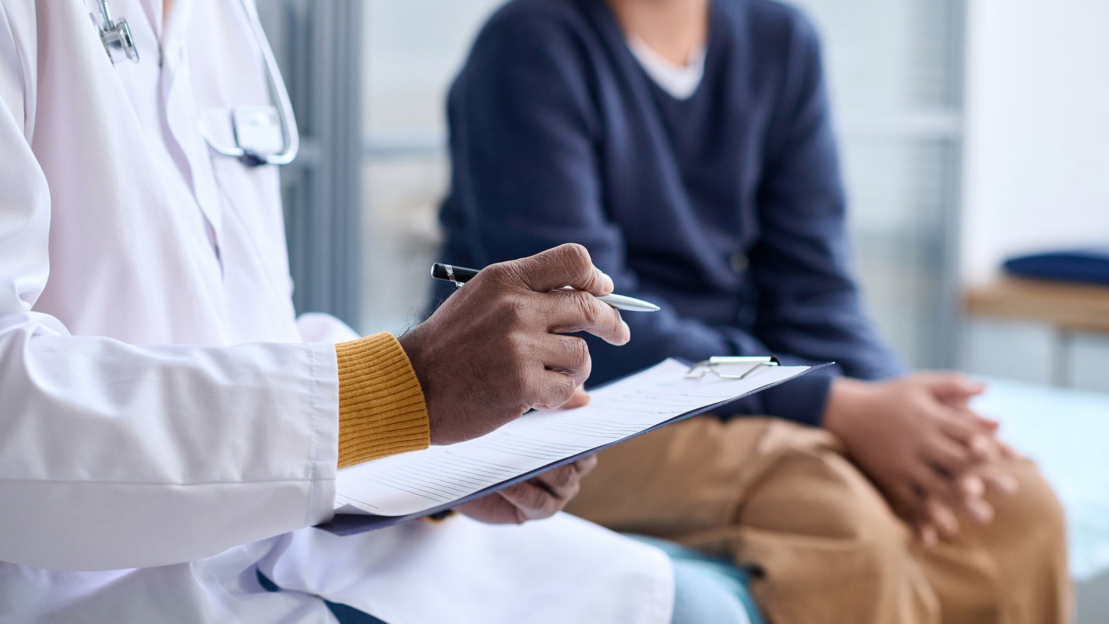 dilema-de-diagnostic:-dupa-operatie,-un-tanar-de-17-ani-ar-putea-vorbi-doar-o-limba-straina