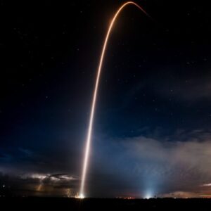 patru-astronauti-privati-se-lanseaza-in-prima-misiune-umana-pentru-a-zbura-peste-polonezi