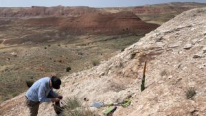 „a-fost-uimitor”:-oamenii-de-stiinta-descopera-cenusa-din-2-eruptii-vulcanice-mister-in-wyoming