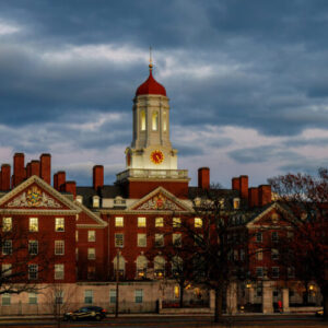 harvard-da-in-judecata-pentru-a-bloca-reducerile-de-finantare-a-guvernului