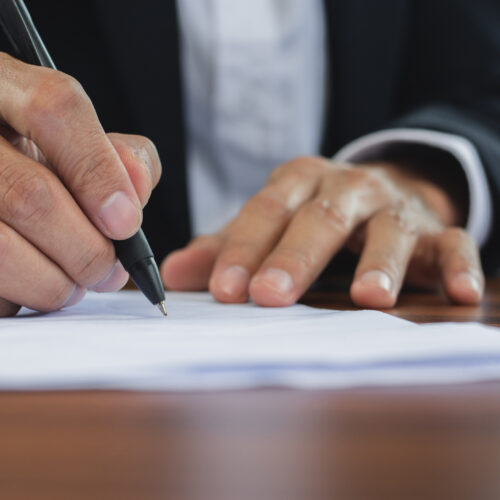 Deținătorii de licențe perpetuale VMware primesc scrisori de încetare și desist de la Broadcom