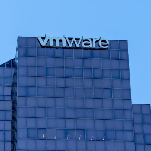 Raportul solicită reglementarea VMware -ului „legal și etic defectuos”