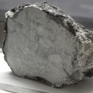 am-rezolvat-in-sfarsit-misterul-rocilor-de-luna-magnetica?
