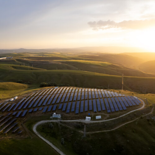 SUA Solar continuă să crească, generând mai multă putere decât Hydro în 2025