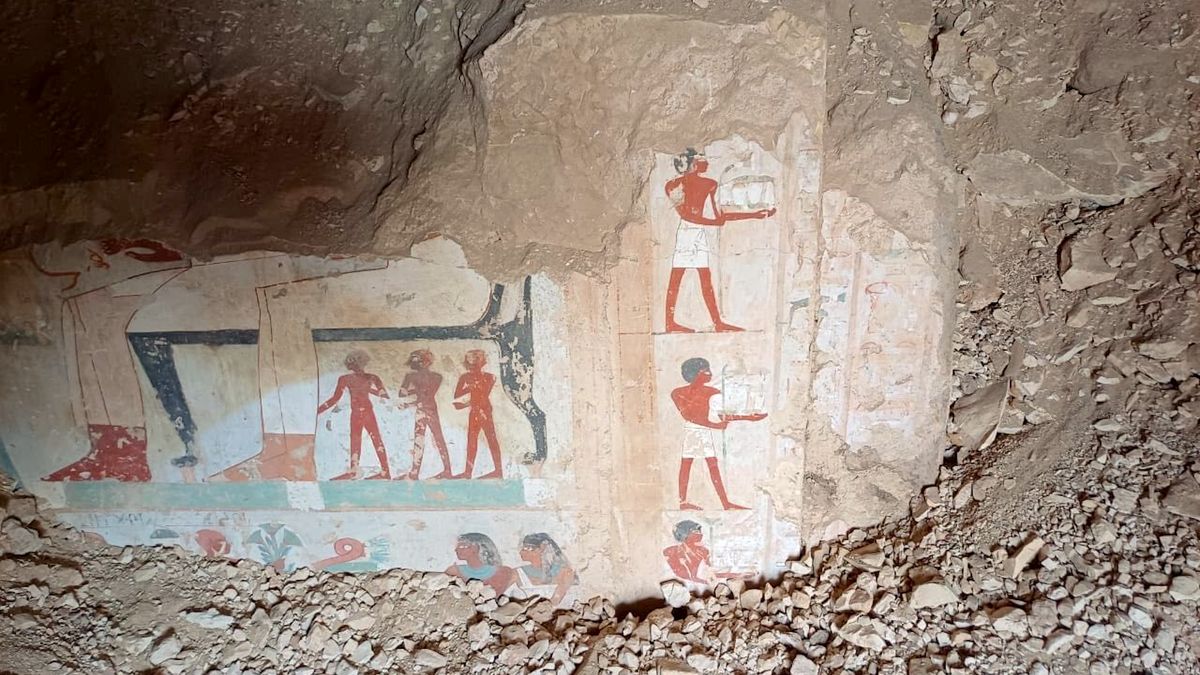3-morminte-egiptene-antice-care-dateaza-noului-regat-descoperit-langa-luxor