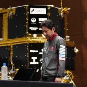 un-lander-japonez-s-a-prabusit-pe-luna-dupa-ce-a-pierdut-urmarirea-locatiei-sale