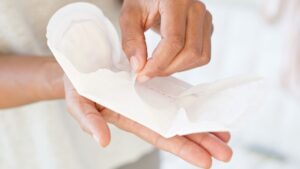 noul-dispozitiv-menstrual-pad-urmareste-sangele-perioadei-pentru-semne-de-boala