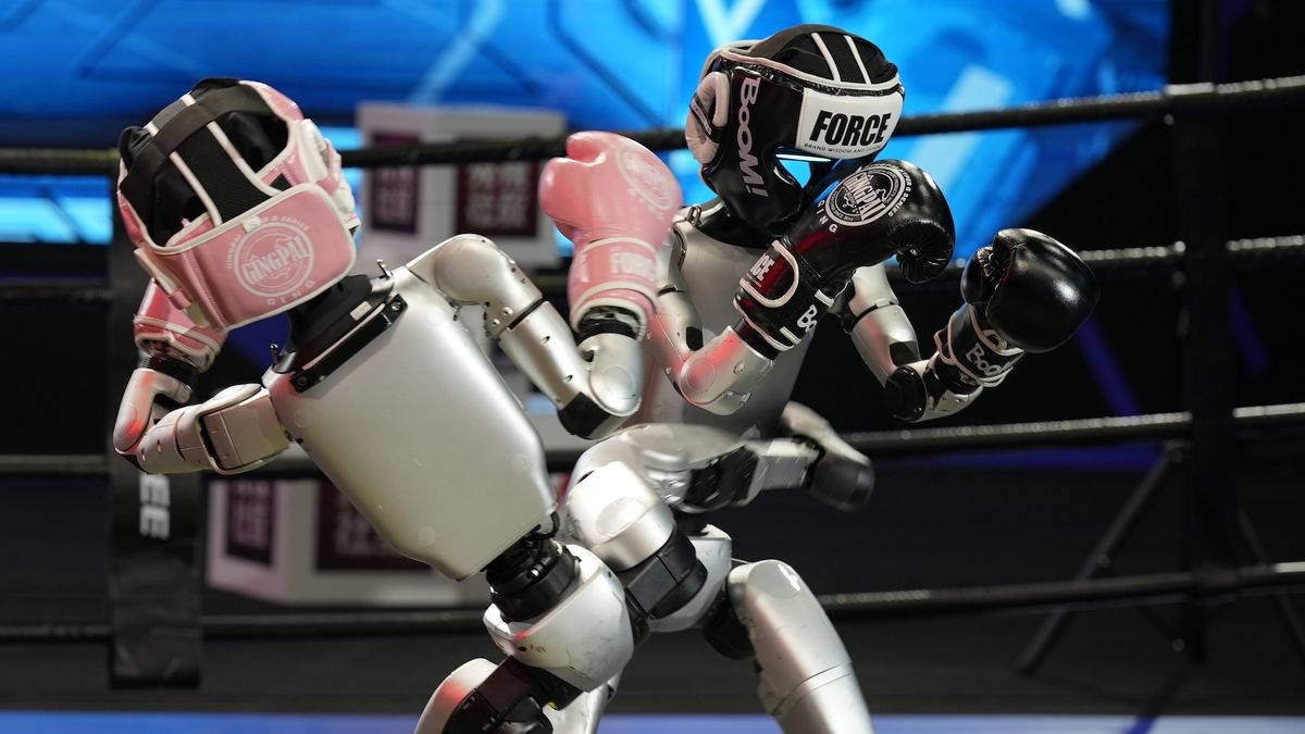 china-pune-umanoizi-rivali-unul-impotriva-celuilalt-in-primul-„turneu-de-box-robot”-din-lume