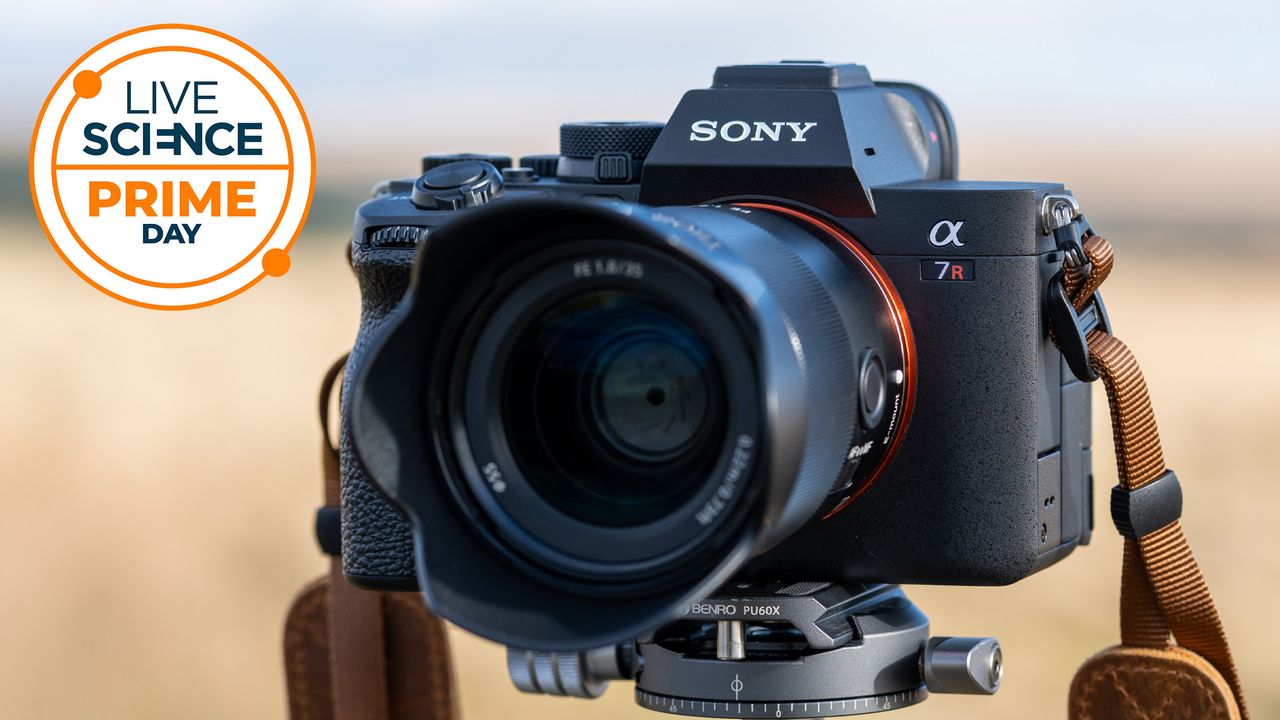 prime-day-a-ratat?-aceste-oferte-de-camera,-telescop-si-binocular-sunt-inca-in-direct-–-tocmai-la-timp-pentru-perseids-si-sturgeon-moon