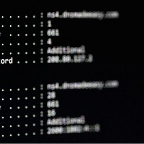 hackerii-exploateaza-un-punct-orb-ascunzand-malware-in-inregistrarile-dns