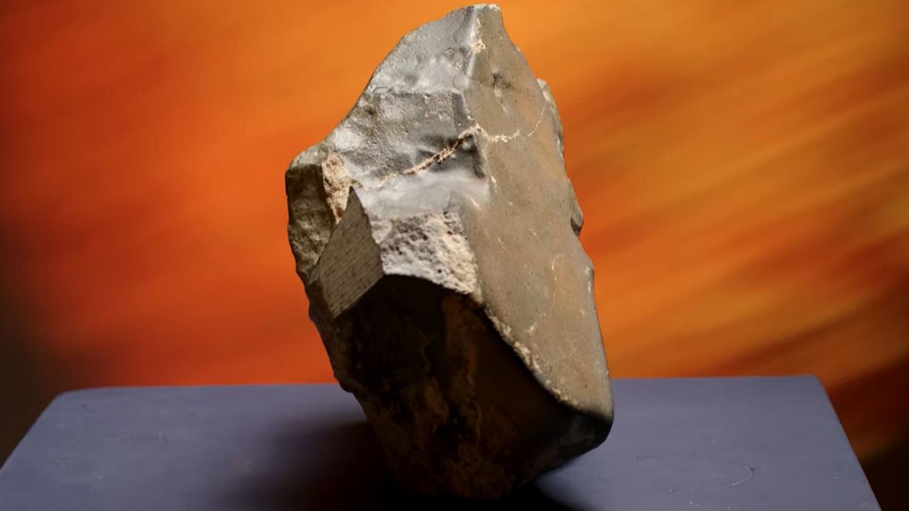 cel-mai-mare-meteorit-martian-cunoscut-de-pe-pamant-se-vinde-pentru-5,3-milioane-de-dolari-la-licitatie