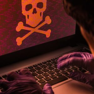 atacurile-cu-lant-de-aprovizionare-asupra-software-ului-open-source-se-ridica-din-mana