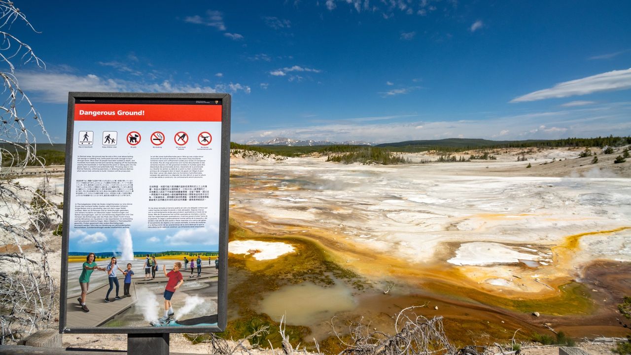adolescentul-de-la-yellowstone-sufera-arsuri-severe-dupa-ruperea-solului-peste-scalarea-iazului-termic