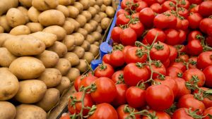rosiile-se-imperecheaza-la-intamplare-cu-o-alta-planta-acum-9-milioane-de-ani-rezultatul?-cartofi.
