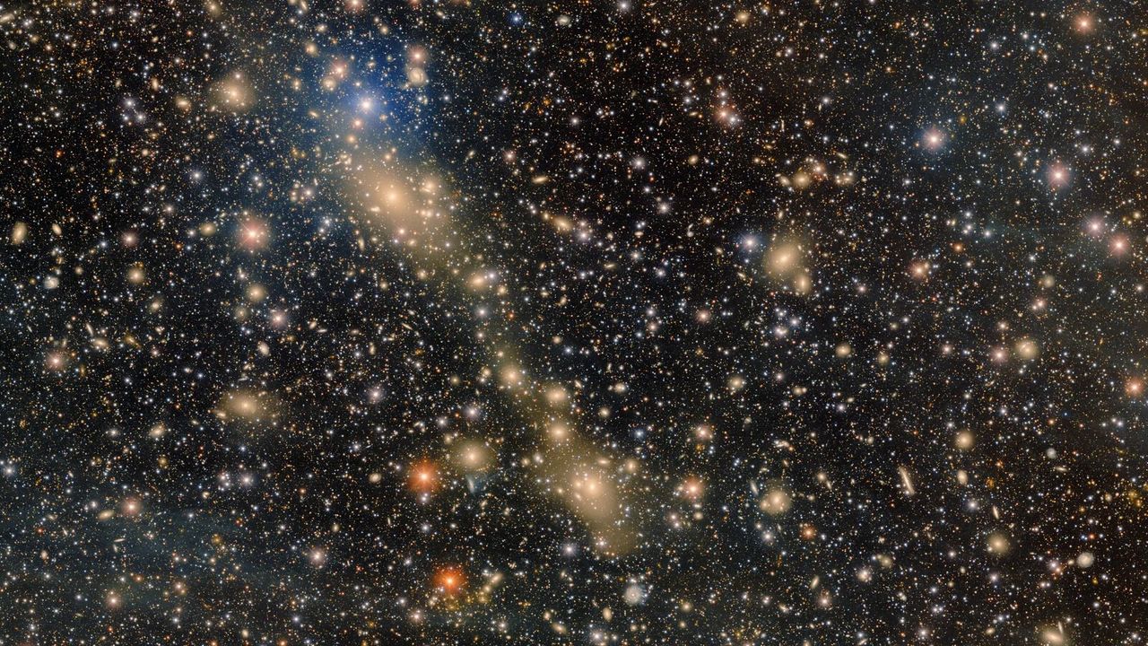 oamenii-de-stiinta-capteaza-podul-stelelor-fara-stapan-fiind-supt-de-la-o-galaxie-la-alta
