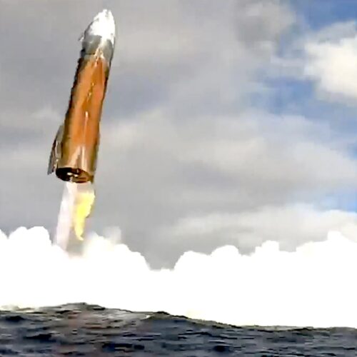sub-presiune-dupa-neplaceri,-racheta-uriasa-a-spacex-merge-in-sfarsit-la-distanta