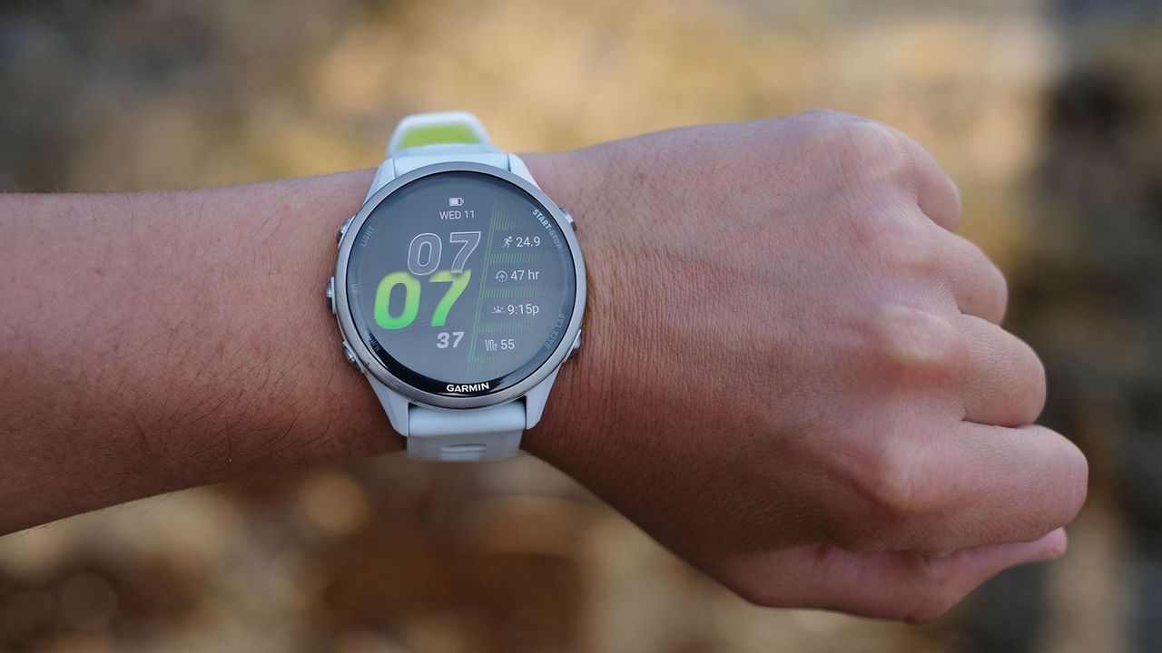 garmin-forerunner-970-review-–-un-smartwatch-serios-pentru-a-rula-profesionisti