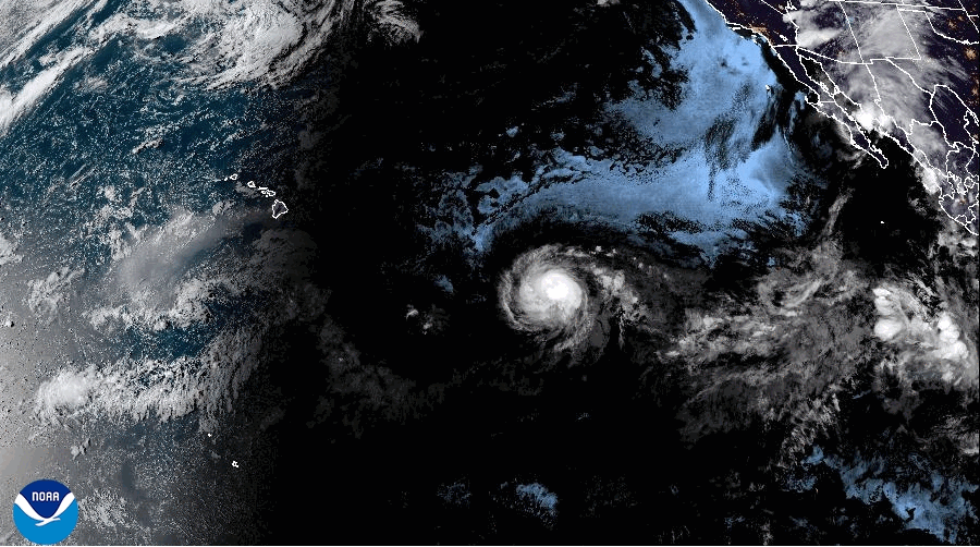 categoria-4-uraganul-kiko-se-indreapta-spre-hawaii-–-dar-va-slabi-inainte-de-a-ajunge-acolo,-spun-ca-predatorii-spun