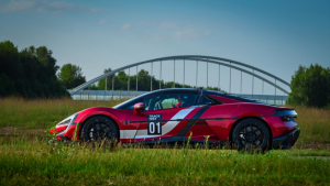 faceti-cunostinta-cu-supercarul-chinezesc-care-tocmai-a-zdrobit-recordul-de-viteza-ev