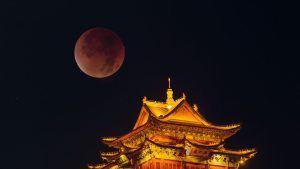 galeria-„blood-moon”:-imagini-uimitoare-de-la-eclipsa-lunara-totala-de-aseara