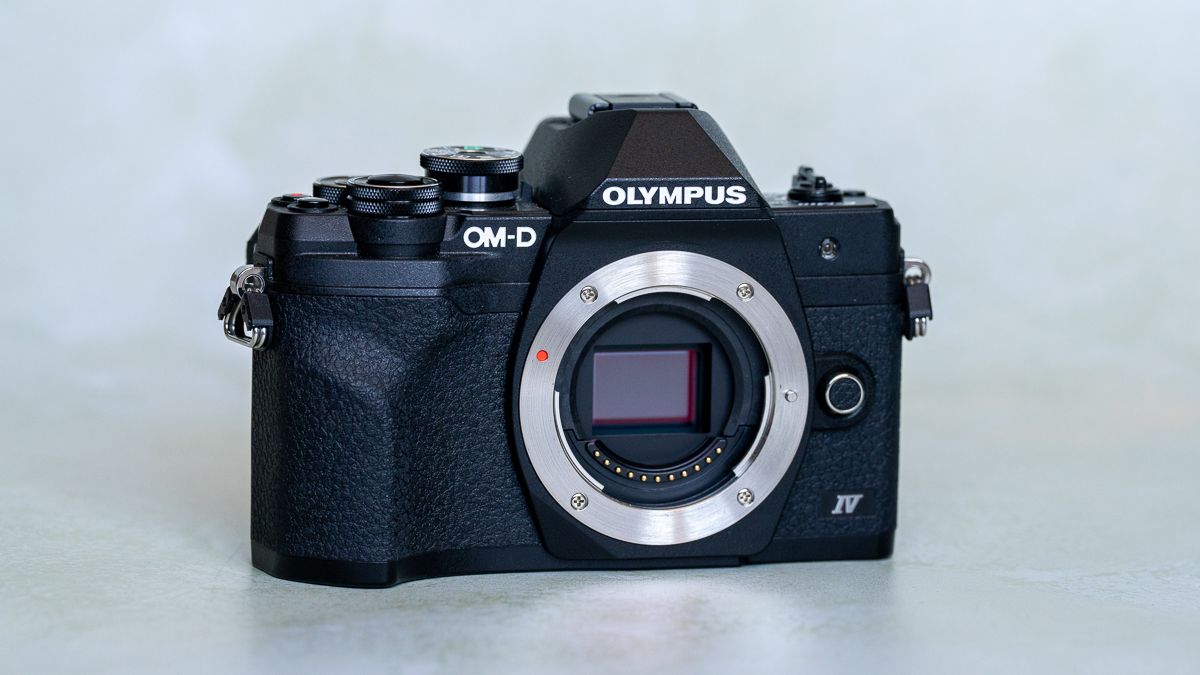 olympus-om-d-e-m10-mark-iv-review